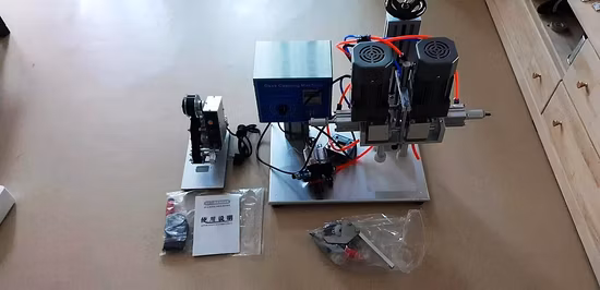 Liquid Soap Detergent Shampoo Trigger Spray Automatic Screw Capping Machine